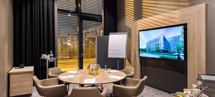 法兰克福机场假日酒店(Holiday Inn Frankfurt Airport)图片