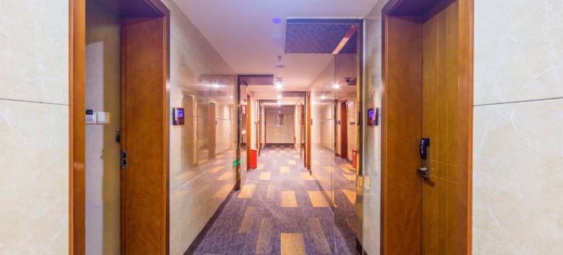 成都百辰大酒店(成都站福宁路地铁站店)图片