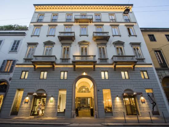 科索蒙福特米蘭英迪格酒店