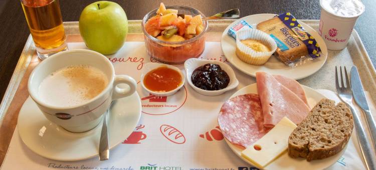 布里特酒店圣梅昂勒格朗恩布罗塞利安德(Brit Hotel Saint-Méen-Le-Grand en Brocéliande)图片