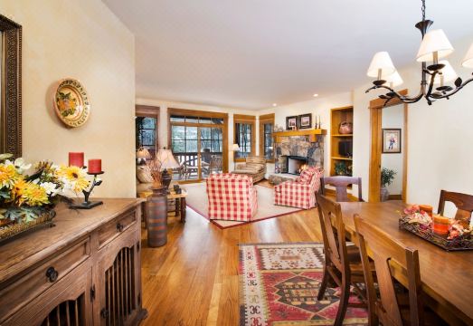 Settlers Lodge 203ST Hotel Overview