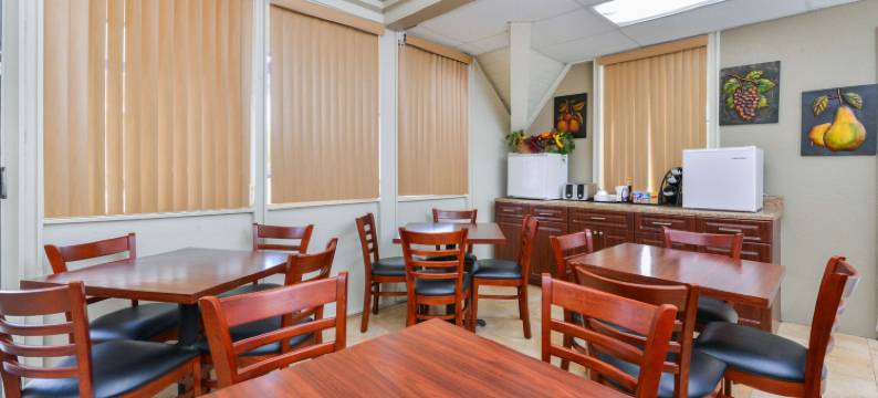 萨拉索塔市中心美洲最佳价值酒店(Americas Best Value Inn Sarasota Downtown)图片