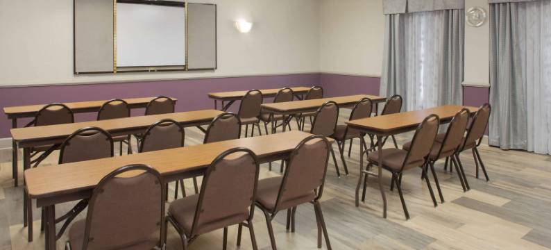 莫比尔代弗尼拉昆塔温德姆套房酒店(La Quinta Inn & Suites by Wyndham Mobile - Daphne)图片