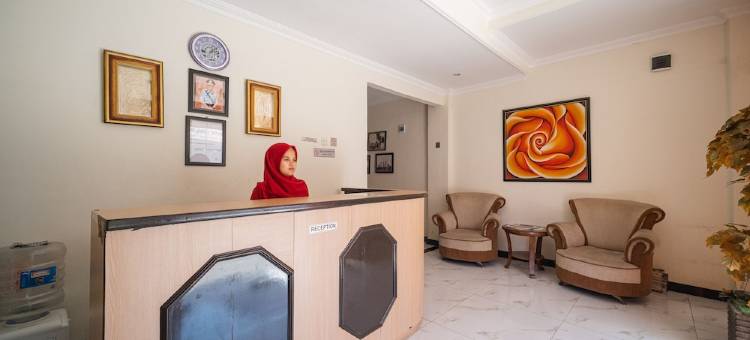 RedDoorz Syariah Near MTC Karebosi图片