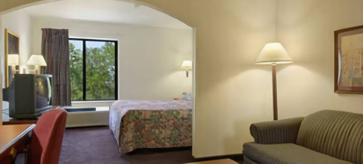 北奥罗拉-内珀维尔舒适套房酒店(Comfort Inn & Suites North Aurora - Naperville)图片