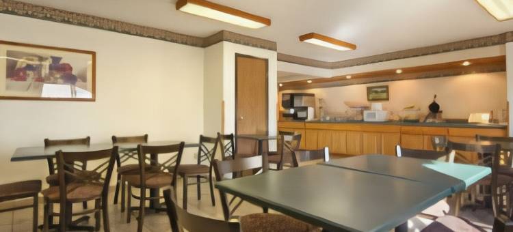 加利波利斯-普雷森区温德姆速8酒店(Super 8 by Wyndham Gallipolis Pt Pleasant Area)图片