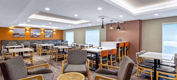 旧金山机场北拉昆塔温德姆套房酒店(La Quinta Inn & Suites by Wyndham San Francisco Airport N)图片