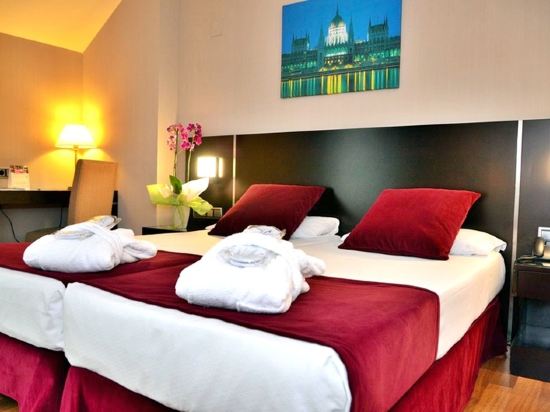 【携程攻略】马德里The Fashion Gallery(马德里