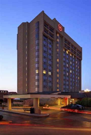圣路易斯韦斯特波特广场喜来登酒店(Sheraton Westport Plaza Hotel St. Louis)