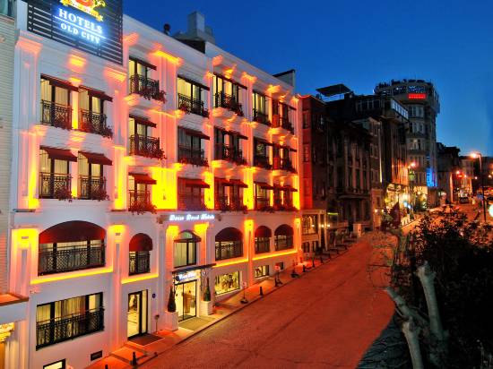 多索多斯老城酒店