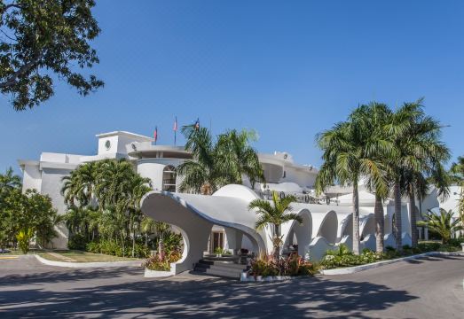 NH Haiti El RanchoHotel Overview