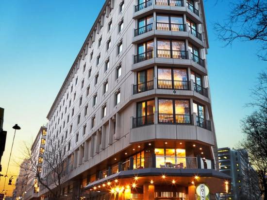 柏銀特塔克西姆酒店