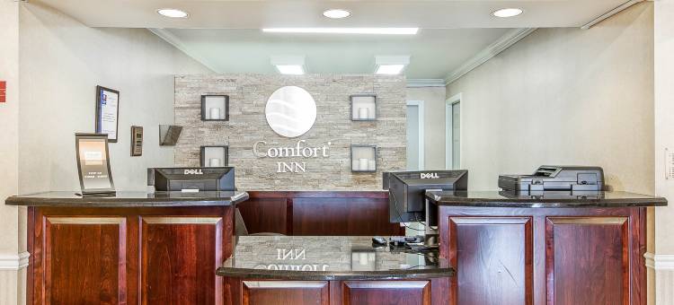 雷德布拉夫 I-5 附近舒适全套房酒店(Comfort Suites Red Bluff Near I-5)图片