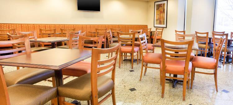 特雷霍特德鲁里套房酒店(Drury Inn & Suites Terre Haute)图片