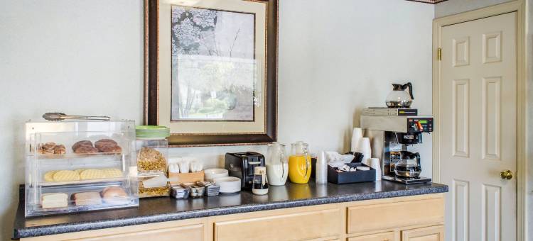 贝尔丰特I-99伊克诺旅馆(Econo Lodge Bellefonte I-99)图片