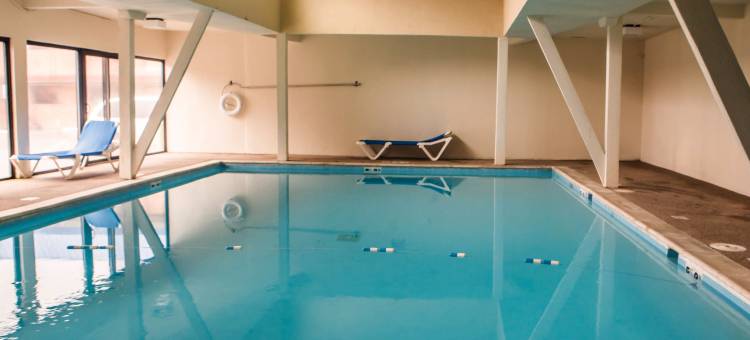 拉格兰奇里昂罗德威酒店(Rodeway Inn Lyons - la Grange)图片