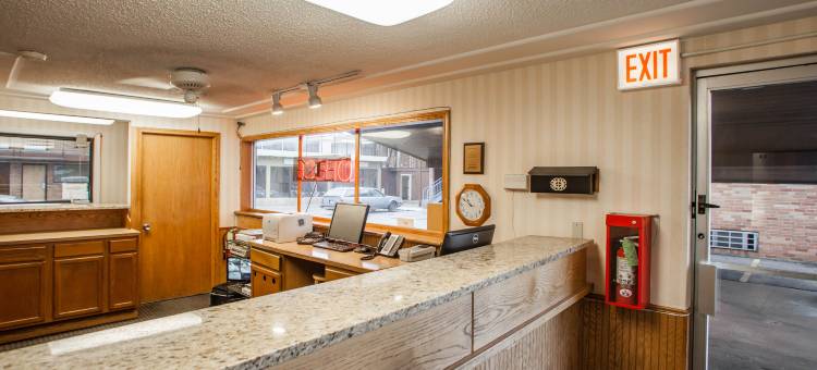 拉格兰奇里昂罗德威酒店(Rodeway Inn Lyons - la Grange)图片