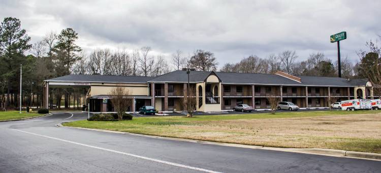 金利 I-95 凯艺酒店(Quality Inn Kenly I-95)图片