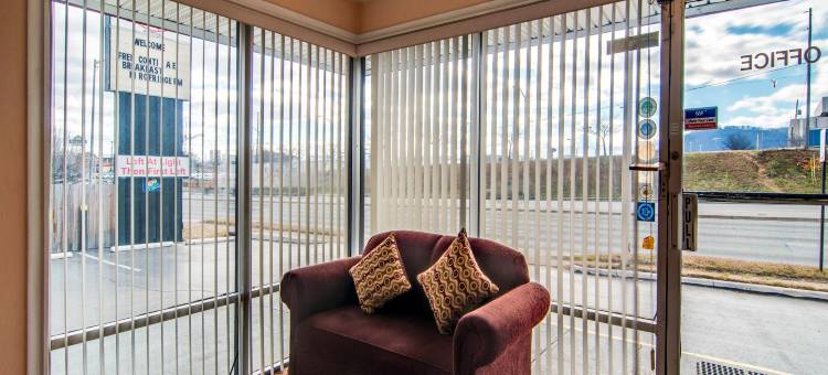 文化中心伊康旅馆(Econo Lodge Civic Center)图片