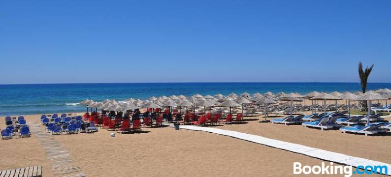 家庭开放式公寓酒店(Family Studios)图片