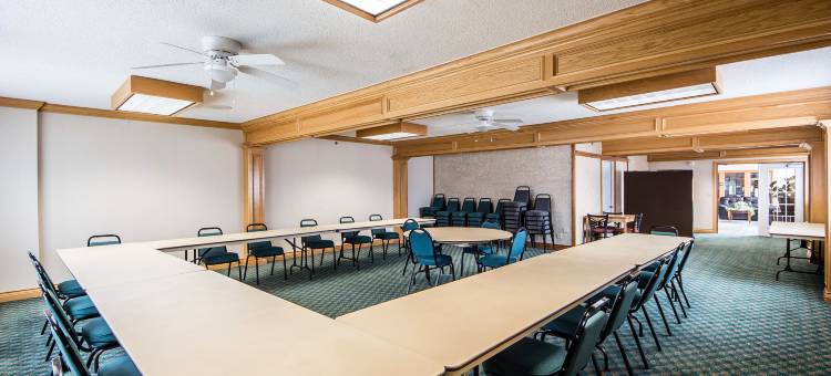 布莱克韦尔I-35温德姆呗盟酒店(Baymont by Wyndham Blackwell I-35)图片