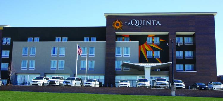 塔尔萨断箭市拉昆塔温德姆套房酒店(La Quinta Inn & Suites by Wyndham Tulsa Broken Arrow)图片