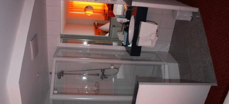 祖姆奥赫森酒店(Hotel & Restaurant Zum Ochsen -Ox Distillery)图片