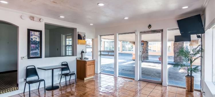 OYO 堪萨斯道奇城联排别墅(OYO Townhouse Dodge City KS)图片