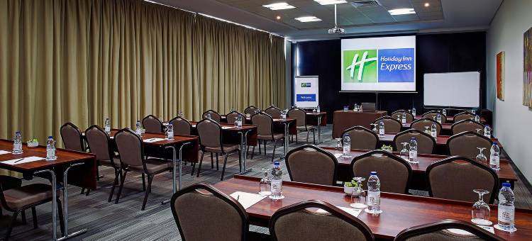 迪拜互联网城智选假日酒店(Holiday Inn Express Dubai Internet City)图片