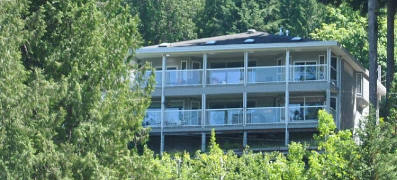 马德拉公园度假套房民宿(Madeira Park Oceanview Suites)图片