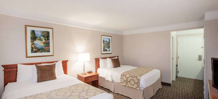 特克萨卡纳温德姆呗盟酒店(Baymont by Wyndham Texarkana)图片