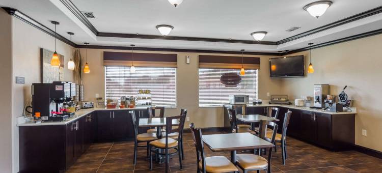 阿特利亚套房酒店(Atria Inn & Suites)图片