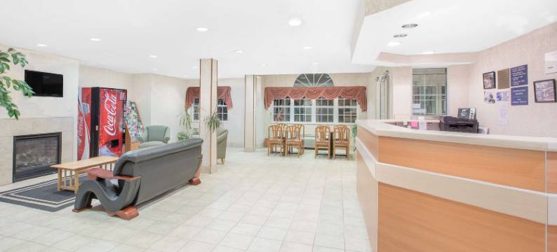 科尔法克斯-牛顿麦客达套房酒店(Microtel Inn & Suites by Wyndham Colfax/Newton)图片