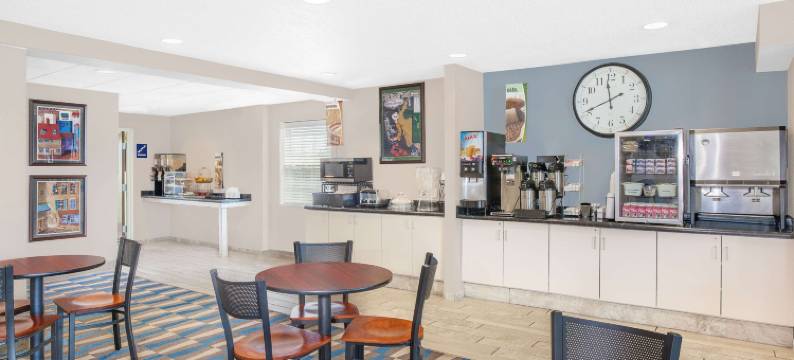 克利尔莱克温德姆麦客达套房酒店(Microtel Inn & Suites by Wyndham Clear Lake)图片