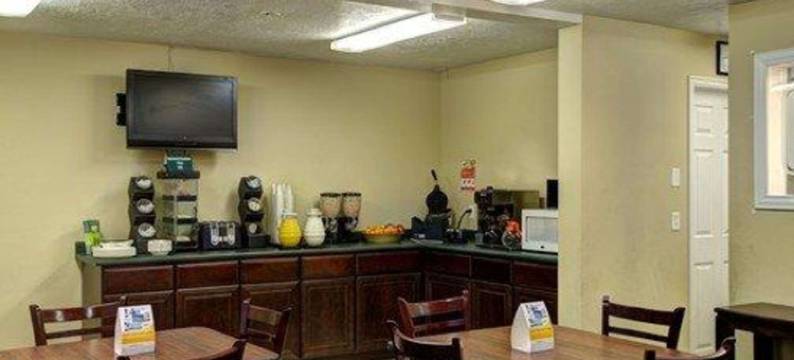 大教堂谷汽车旅馆(Cathedral Valley Inn)图片