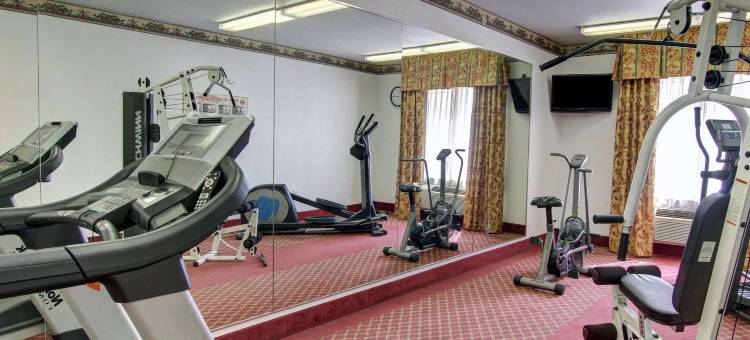 克里波恩菲布丽套房酒店(FairBridge Inn & Suites Cleburne)图片