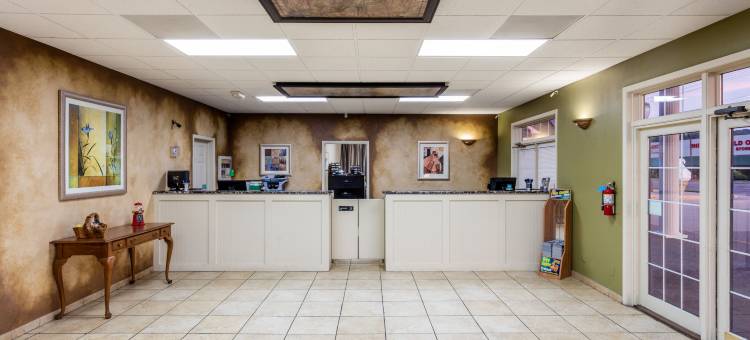 Angel Inn Near Imax, a Travelodge by Wyndham图片