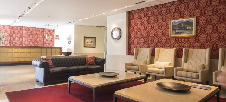 阿梅里安卡洛斯拉巴斯套房酒店(Amérian Carlos Paz & Suites)图片