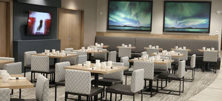 锯岭贝斯特韦斯特优质套房酒店(Best Western Plus Sawridge Suites)图片