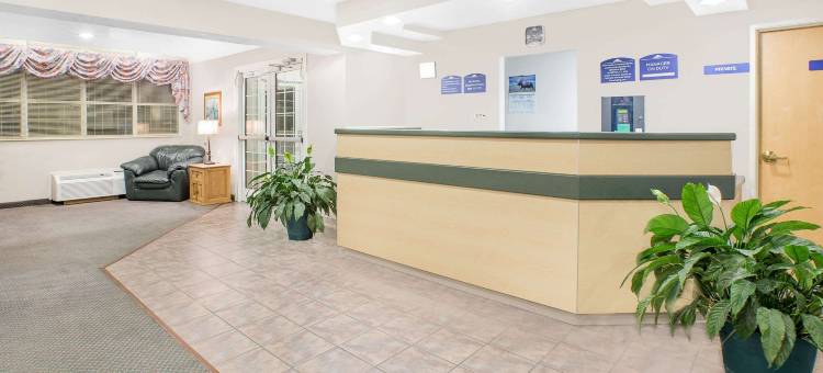 温德姆麦客达套房酒店(Microtel Inn & Suites by Wyndham Broken Bow)图片