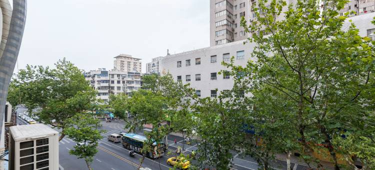 布丁严选酒店(南京大学鼓楼医院珠江路地铁站店)图片