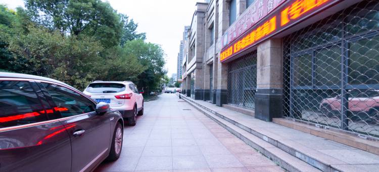 上海紫都宾馆(龙阳路地铁站店)图片