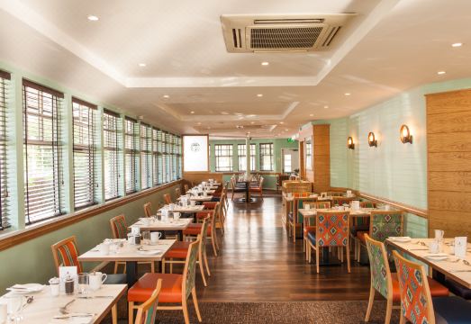 Leonardo Inn Aberdeen Airport Hotel Overview