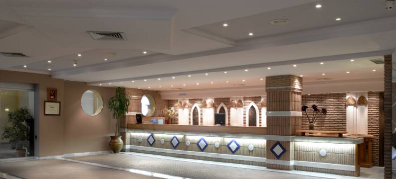 马西亚阿尔法罗斯酒店(Hotel Macià Alfaros)图片