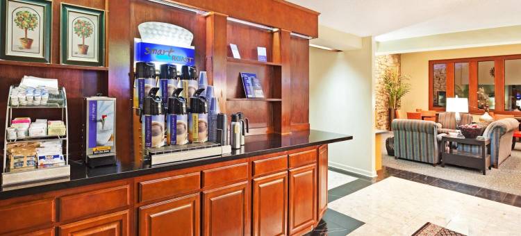 智选假日酒店-锡克里市场(Holiday Inn Express Hickory-Hickory Mart)图片