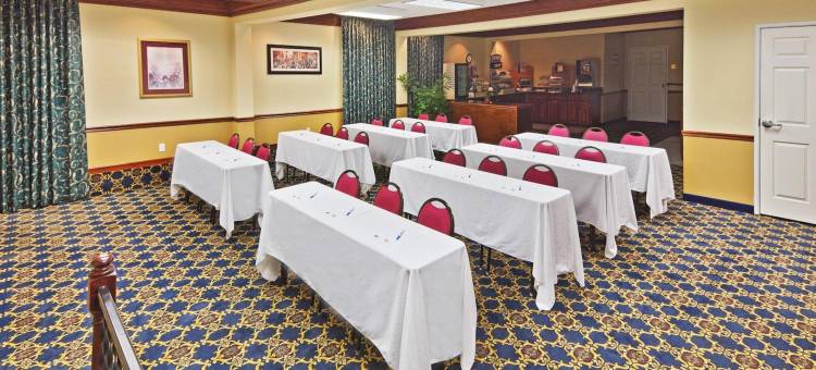 塔勒阔戴斯套房酒店(Days Inn & Suites by Wyndham Tahlequah)图片