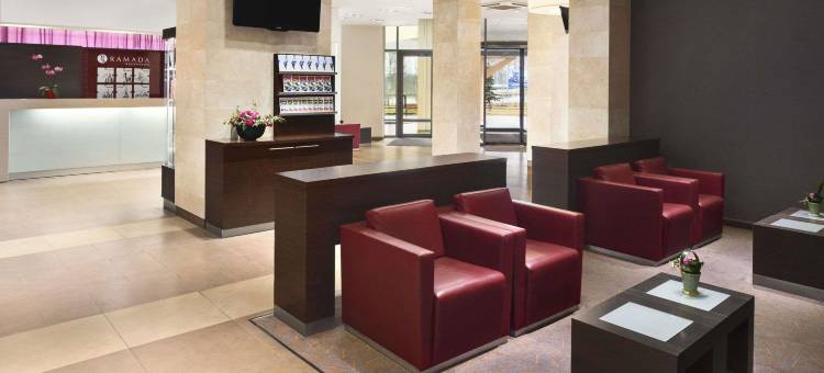 叶卡捷琳堡华美达酒店(Ramada Ekaterinburg Hotel)图片