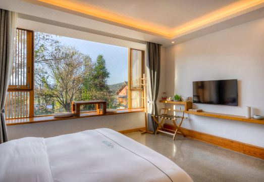 腾冲和顺野云山房民宿外景图