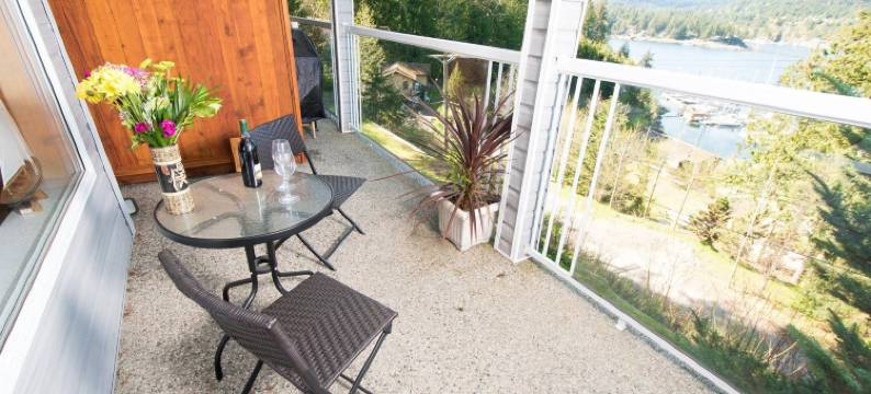 马德拉公园度假套房民宿(Madeira Park Oceanview Suites)图片