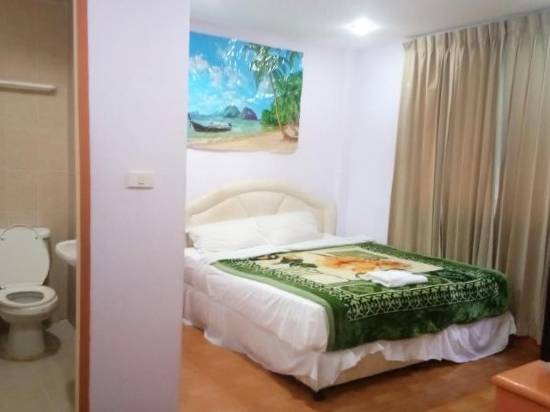 OYO 366 曼谷新半島電視台餐廳酒店